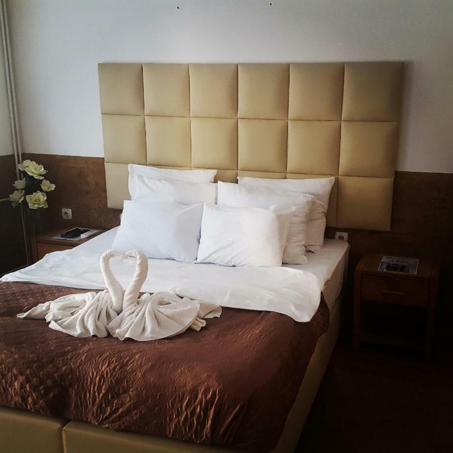 Villa Jelena - Sobe Kragujevac Dış mekan fotoğraf