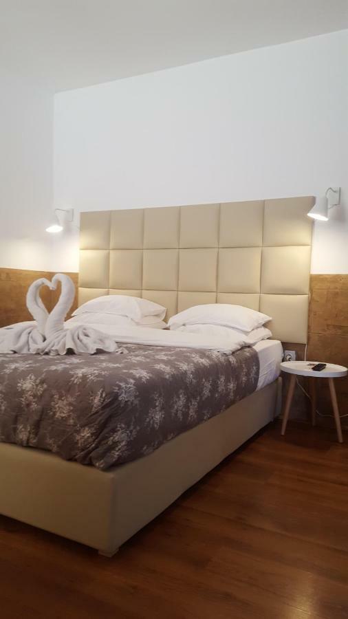 Villa Jelena - Sobe Kragujevac Dış mekan fotoğraf